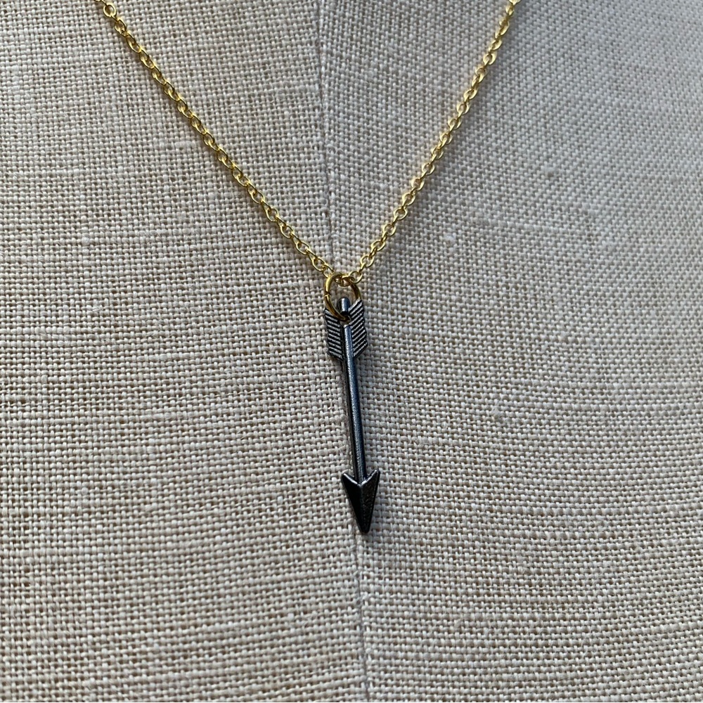 NWT Sterling Silver Plated Chain & Alloy Arrow Charm Necklace - Picture 16 of 16